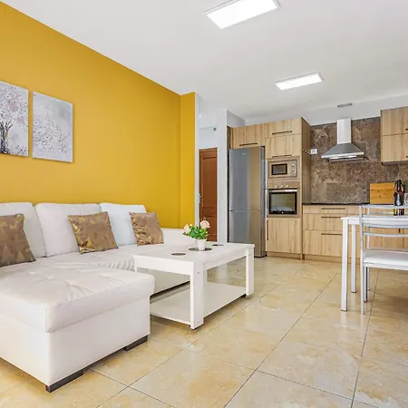 Apartment La Octava Isla
